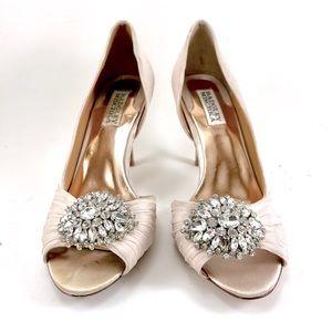 Gorgeous Badgley Mischka Satin Heels/Pumps